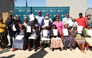 Title deed recipients. Image credit: CoCT